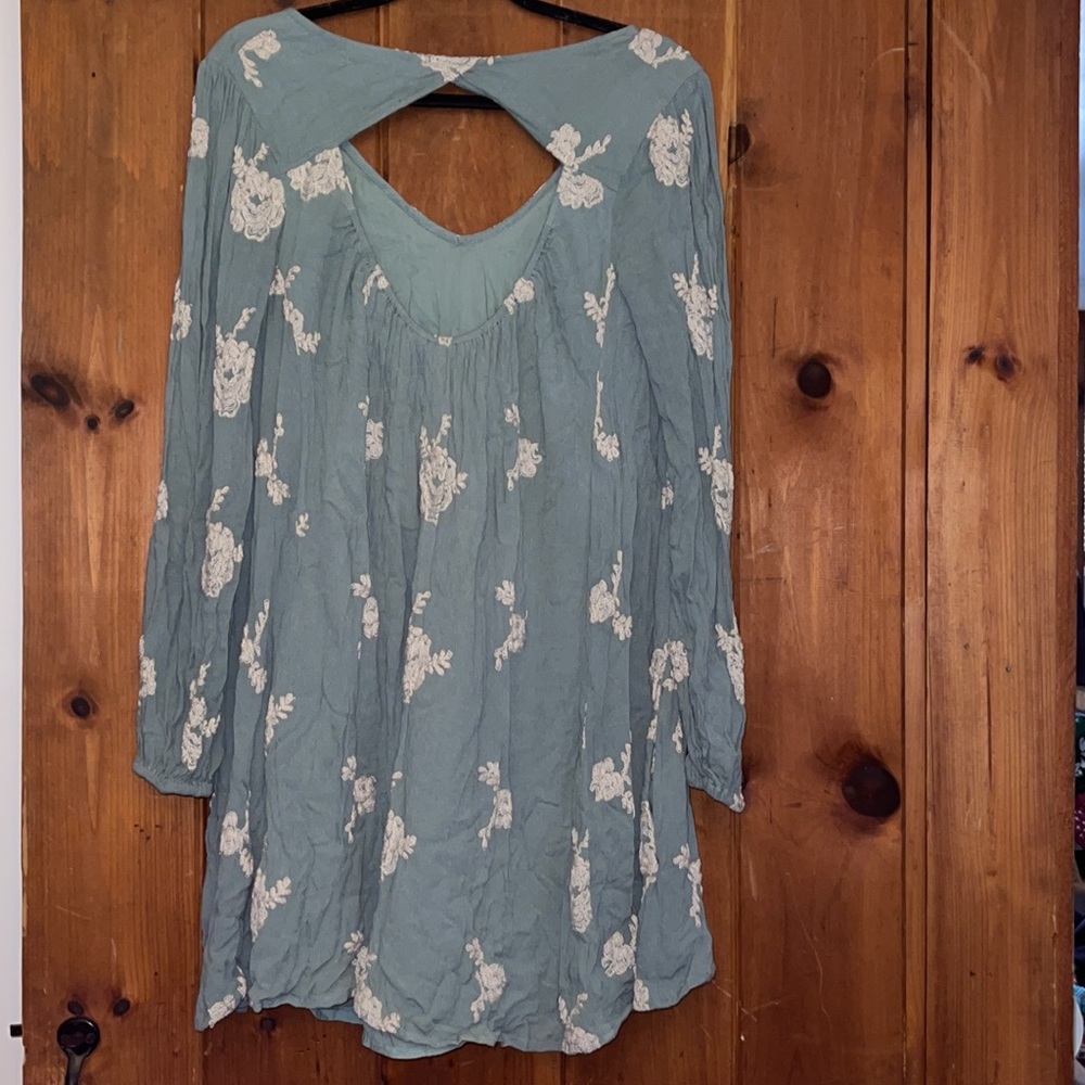 Free people L balloon sleeved floral embroidered dress w pockets